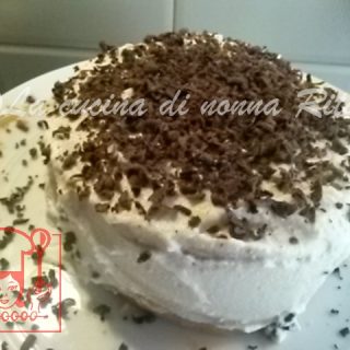 Torta girella crema di ricotta e gocce cioccolato - La cucina di nonna Rita