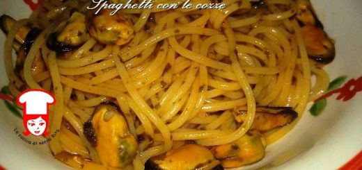 Spaghetti con le cozze - La cucina di nonna Rita