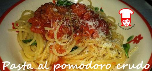 Spaghetti Pomodoro crudo aglio e basilico - La cucina di nonna Rita
