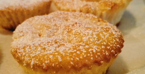 Muffin alle mele con zucchero a velo - La cucina di nonna Rita
